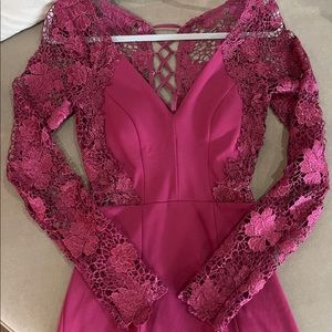 LULUS laced burgundy maxi dress